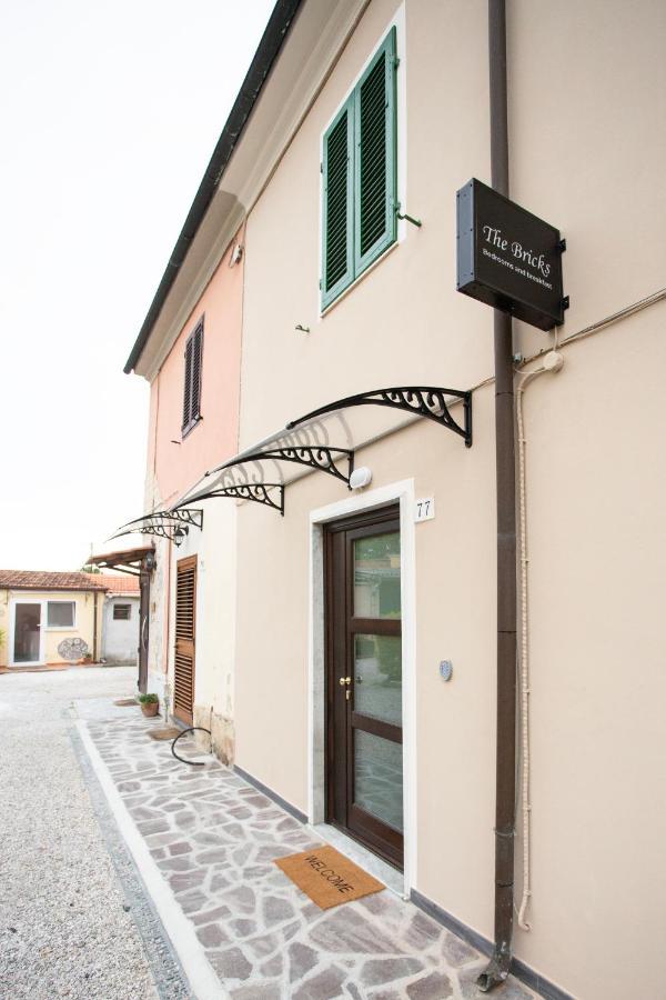 Couette-café The Bricks Free Parking *